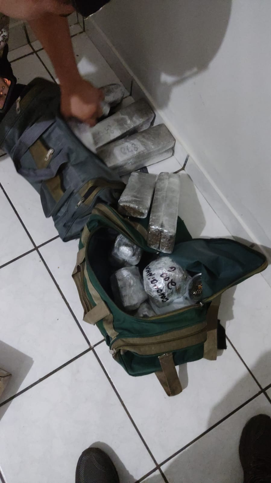 “Mais de 6 kg de cocaína apreendidos em ação da Força Tática: Operação Escudo Operacional I desmonta ponto de tráfico em Palmas”