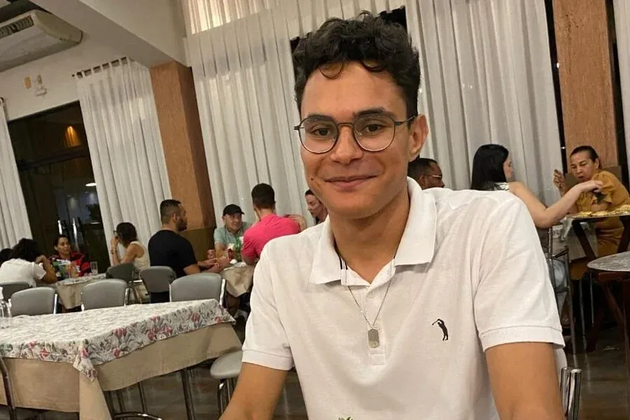 Jovem estagiário da Defensoria morre em grave acidente em Palmas
