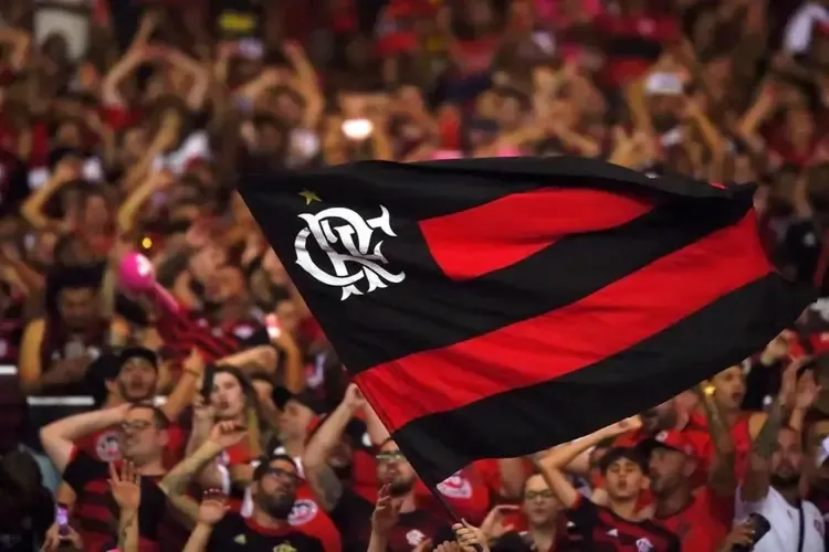 Flamengo atropela o Vitória com 8 a 0 e entrega show histórico no Maraca