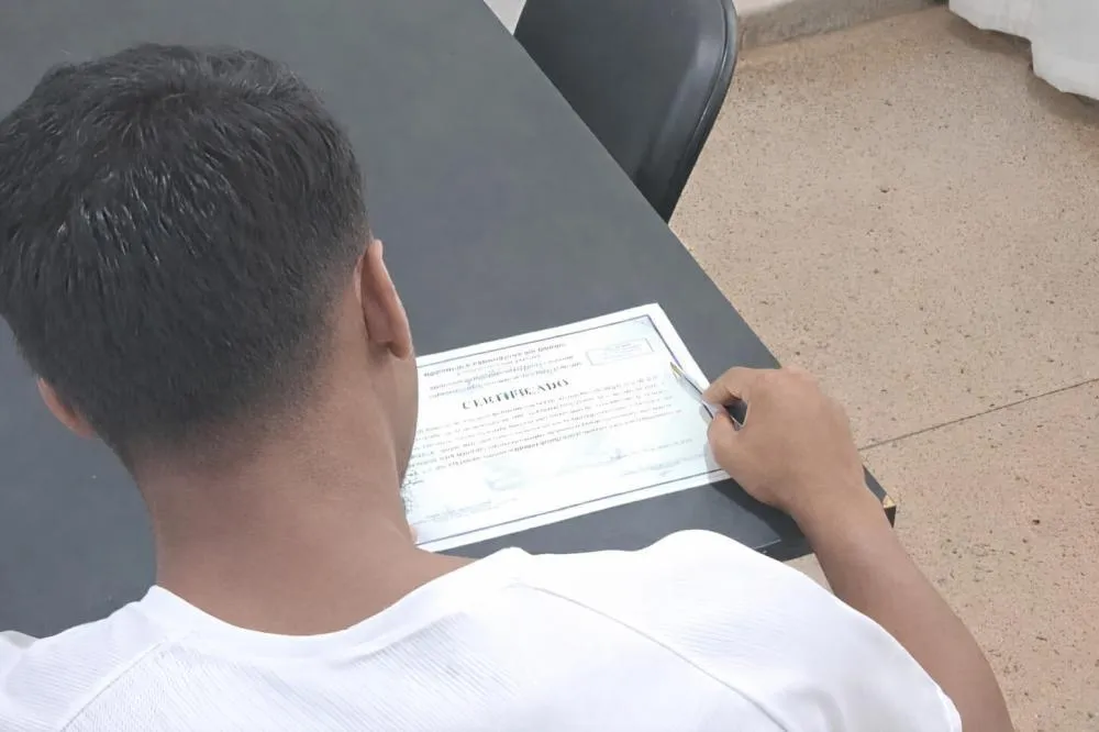 Governo do Tocantins celebra aprovação de socioeducando do Case de Palmas no Encceja PPL