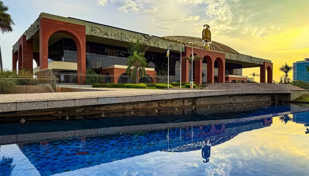 Governo paga servidores nesta quinta (26) e movimenta milhões na economia