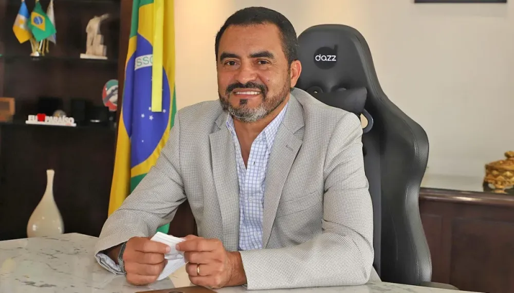 Governador afastado do Tocantins, Wanderlei Barbosa, é alvo de nova operação da PF que investiga tentativa de obstruir apuração sobre desvio de cestas básicas
