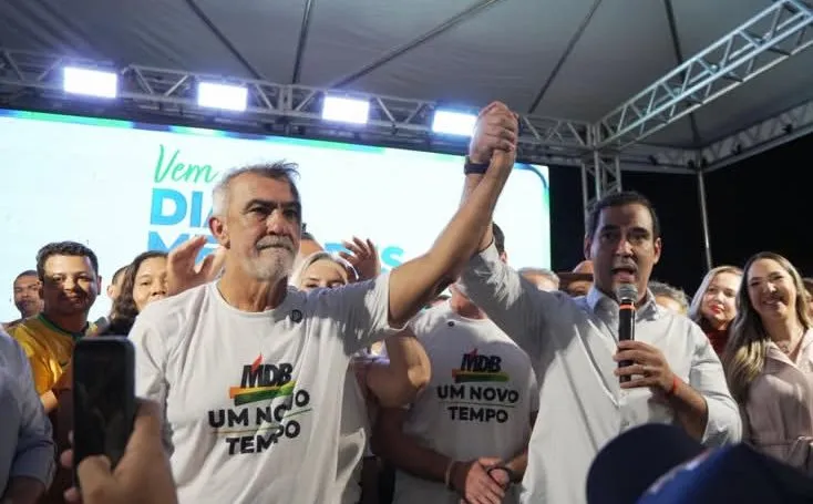 Vicentinho Júnior destaca Amélio Cayres como símbolo de estabilidade durante filiação ao MDB