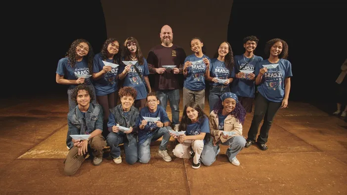 Estudantes atravessam o oceano com “Era uma Vez... Brasil”