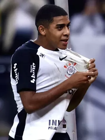 Classificados! Flu e Timão Avançam com Gols e Emoção