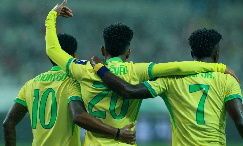 Com dois gols de Estêvão e Rodrygo, e um de Vinícius Jr., Seleção mostra entrosamento e convence sob o comando de Ancelotti.